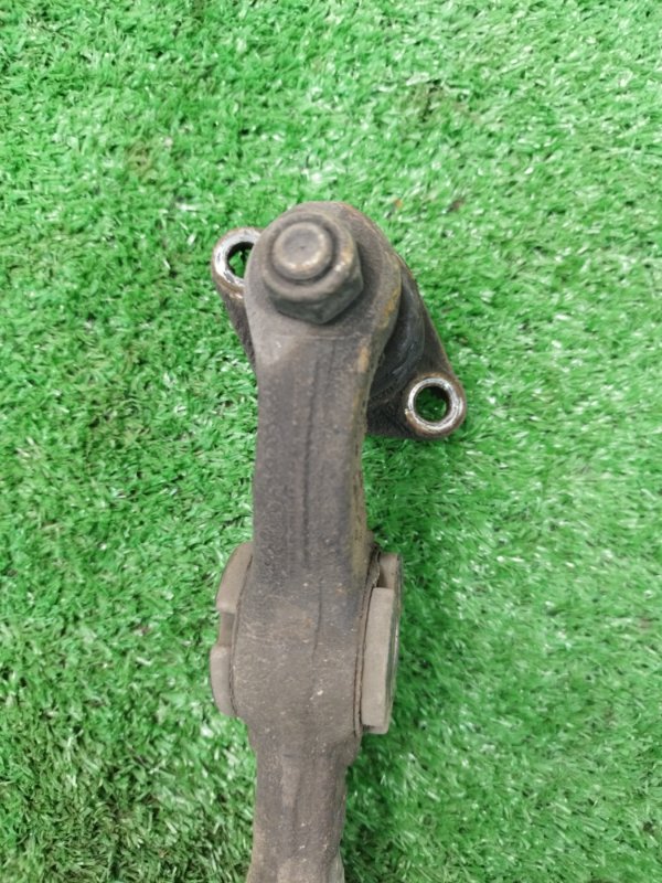 Рычаг подвески нижний Лада Гранта 2012 седан