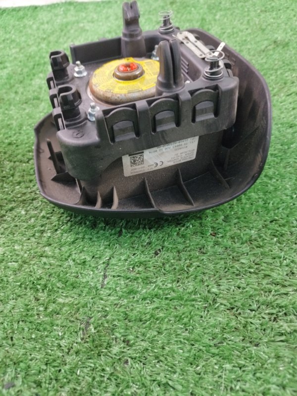 Подушка безопасности в руль Лада Гранта 2012 седан