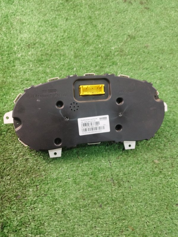 Панель приборов Лада Гранта 2012 седан