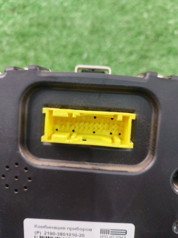 Панель приборов Лада Гранта 2012 седан