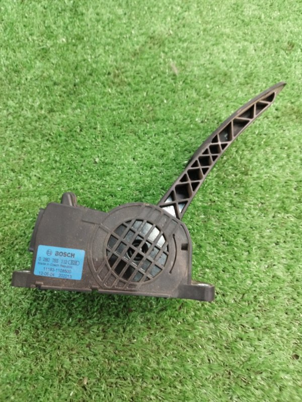 Педаль газа Лада Гранта 2012 седан