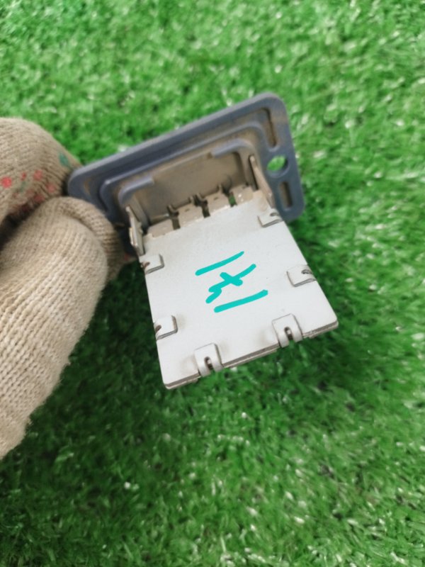 Реостат печки Лада Гранта 2012 седан