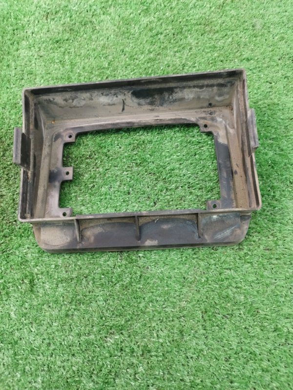 Рамка салонного фильтра Лада Гранта 2012 седан