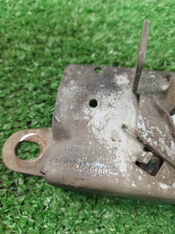 Замок капота Лада Гранта 2012 седан