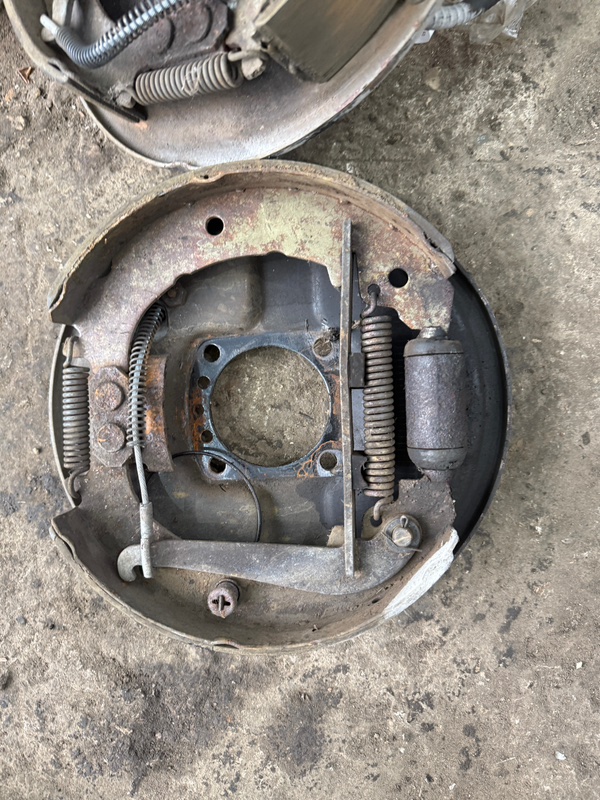 Щит тормозной лада 210740 2008 СЕДАН