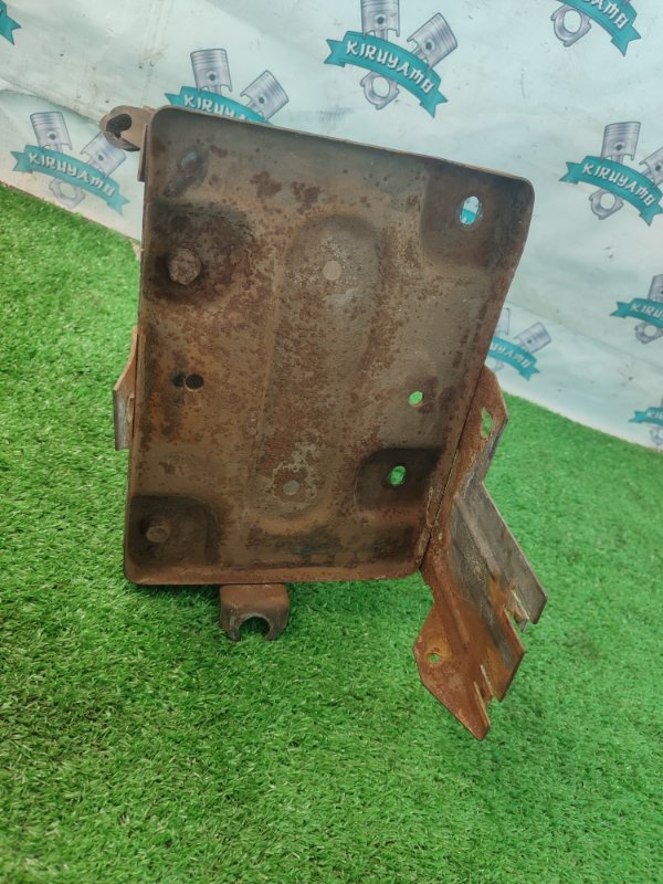 Крепление аккумулятора Лада Гранта 2012 седан