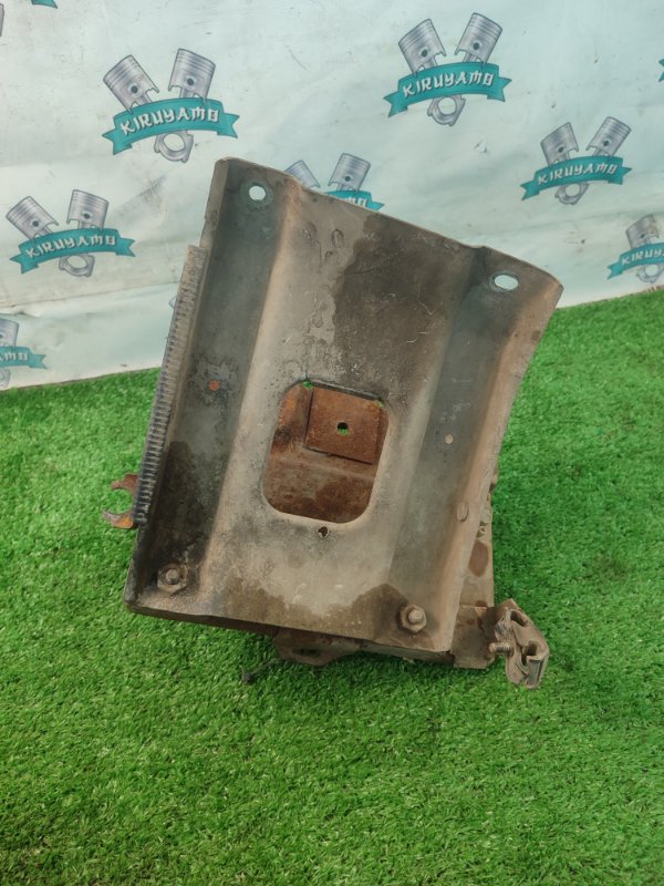 Крепление аккумулятора Лада Гранта 2012 седан