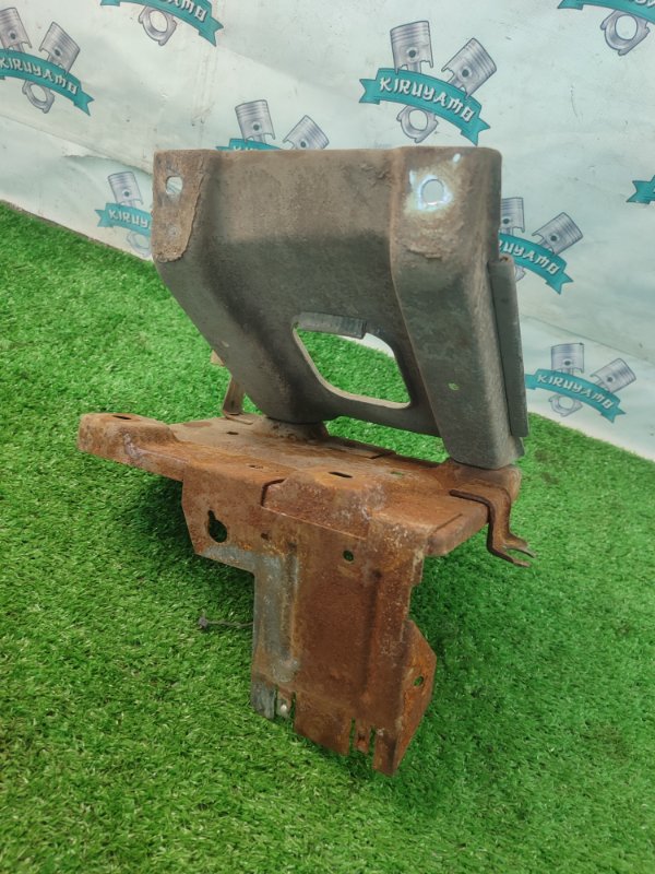 Крепление аккумулятора Лада Гранта 2012 седан