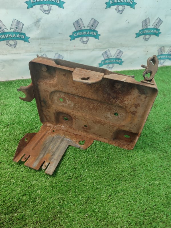 Крепление аккумулятора Лада Гранта 2012 седан