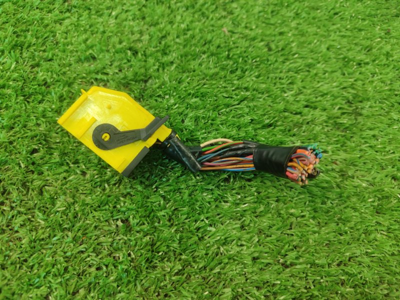 Разъем Лада Гранта 2012 седан