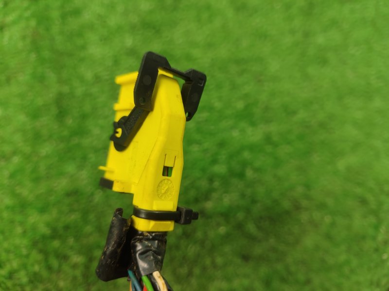 Разъем Лада Гранта 2012 седан