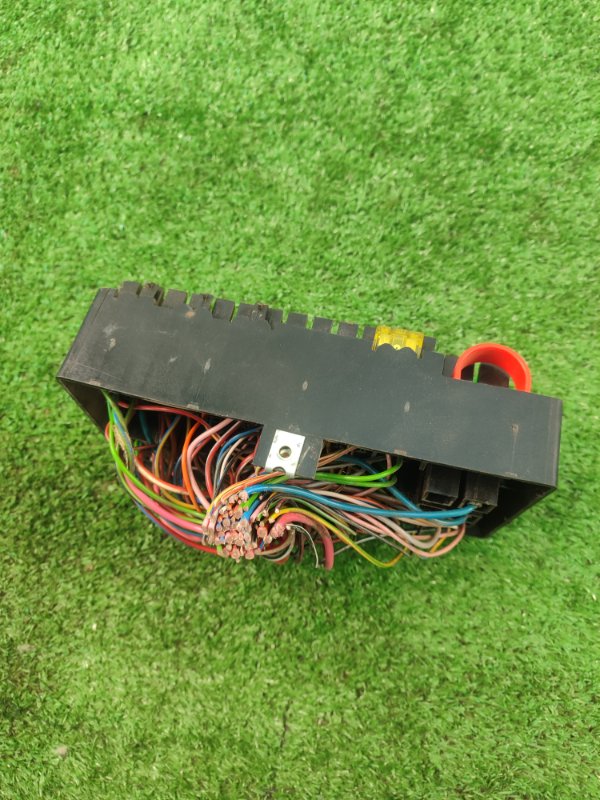 Блок предохранителей Лада Гранта 2012 седан