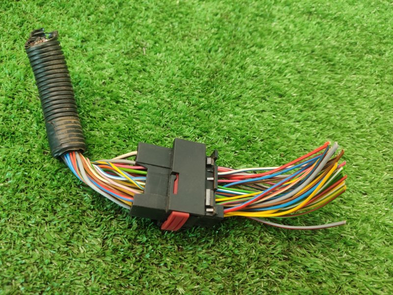 Фишка разъем Лада Гранта 2012 седан