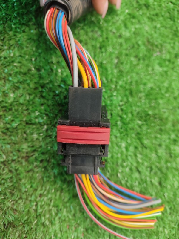 Фишка разъем Лада Гранта 2012 седан