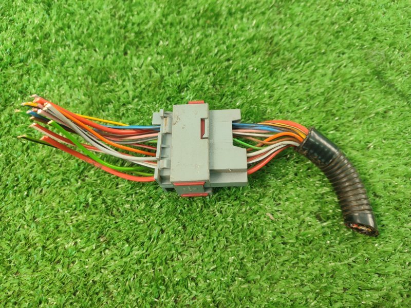 Фишка разъем Лада Гранта 2012 седан