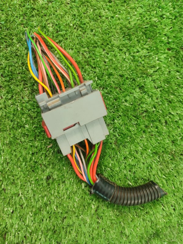 Фишка разъем Лада Гранта 2012 седан