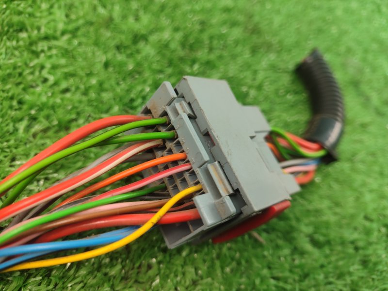 Фишка разъем Лада Гранта 2012 седан