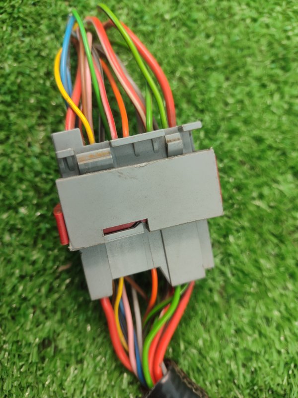 Фишка разъем Лада Гранта 2012 седан