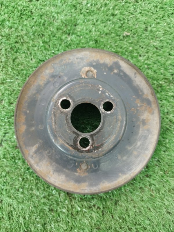 Шкив водяного насоса. лада 21102 2002