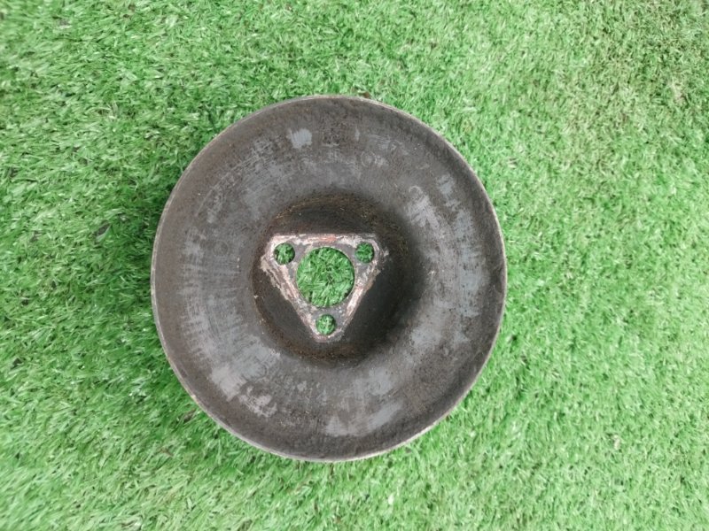 Шкив водяного насоса. лада 21102 2002