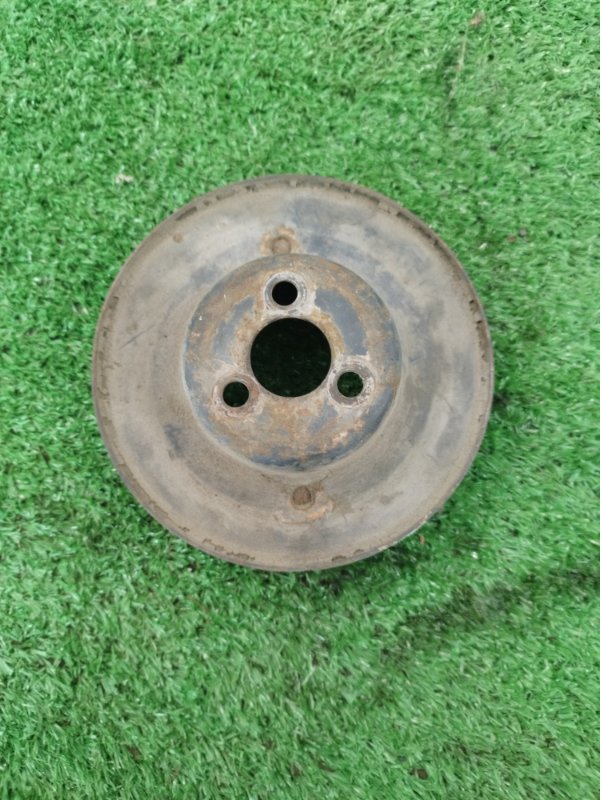 Шкив водяного насоса. лада 21102 2002