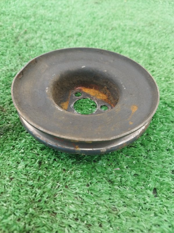 Шкив водяного насоса. лада 21102 2002