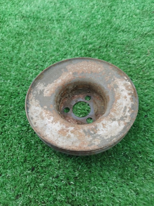 Шкив водяного насоса. лада 21102 2002