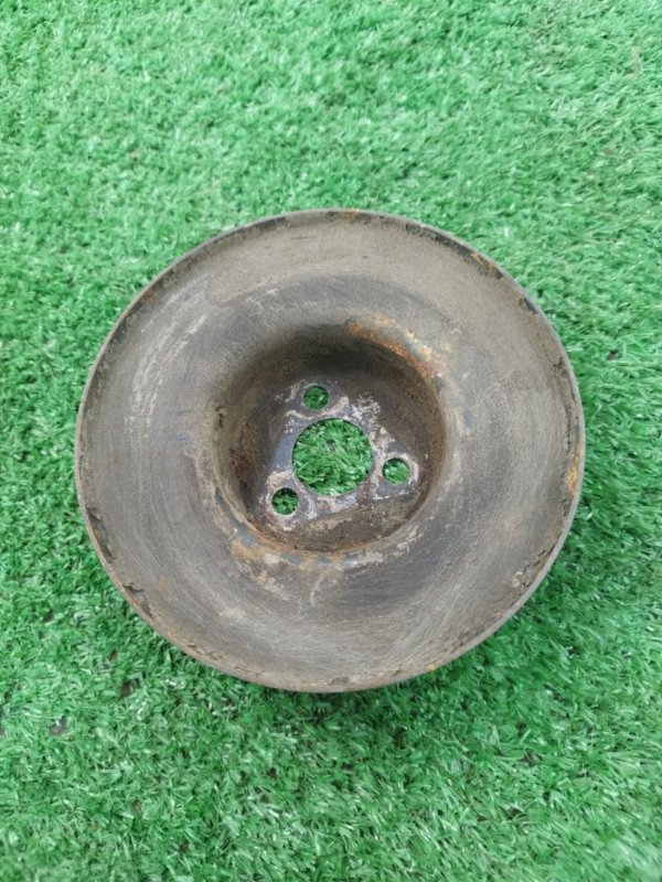 Шкив водяного насоса. лада 21102 2002