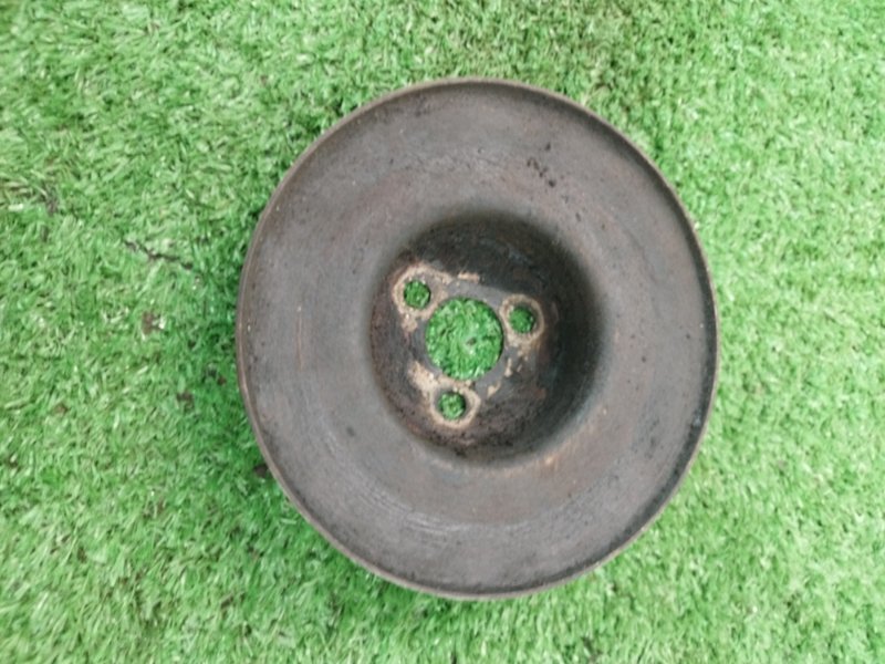 Шкив водяного насоса. лада 21102 2002