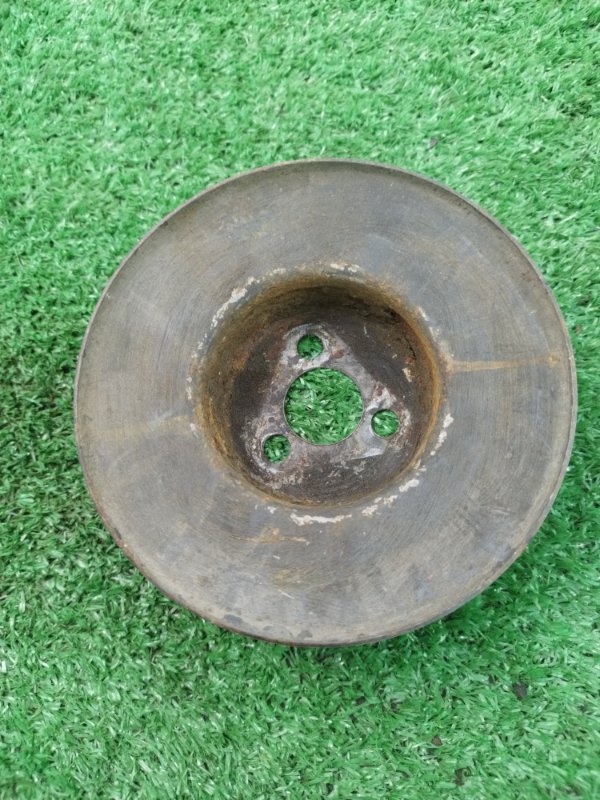 Шкив водяного насоса. лада 21102 2002