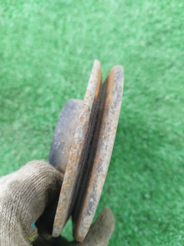 Шкив водяного насоса. лада 21102 2002