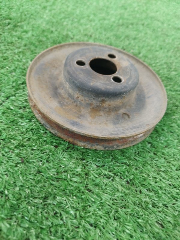 Шкив водяного насоса. лада 21102 2002