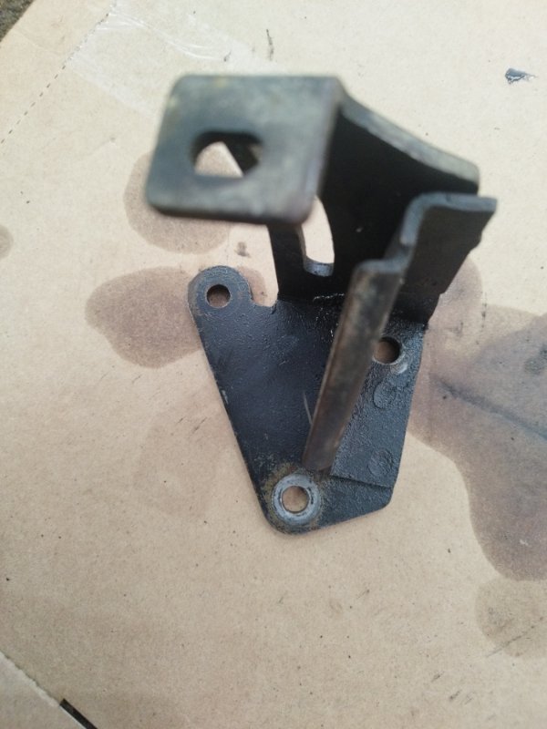 Кронштейн генератора лада 2110 1998 2110