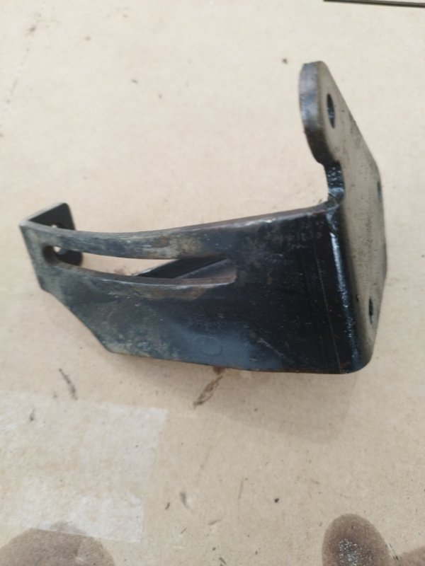 Кронштейн генератора лада 2110 1998 2110