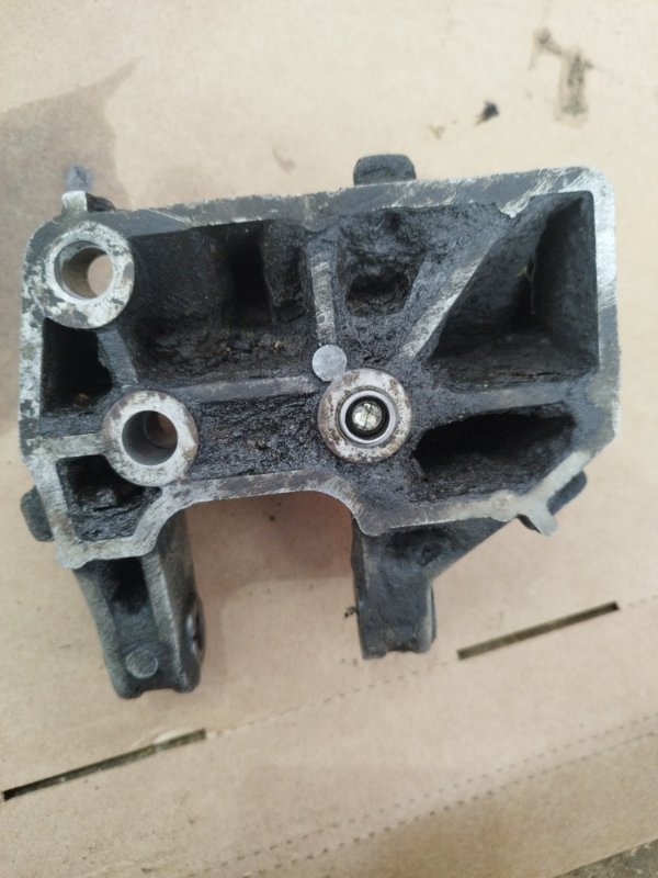 Кронштейн генератора лада 2110 1998 2110