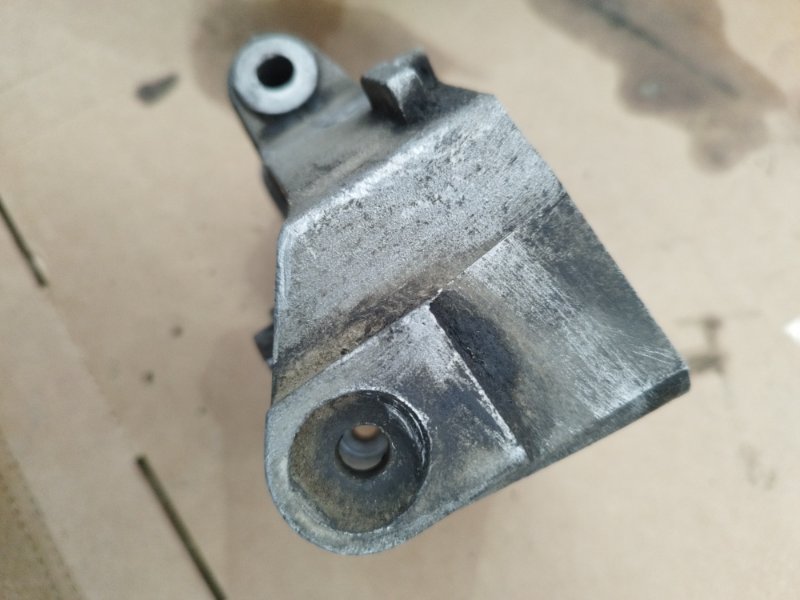 Кронштейн генератора лада 2110 1998 2110