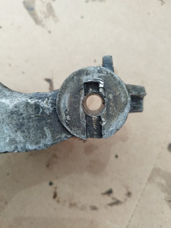 Кронштейн двигателя лада 2110 1998 2110