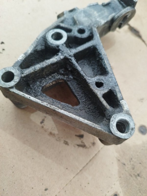 Кронштейн двигателя лада 2110 1998 2110