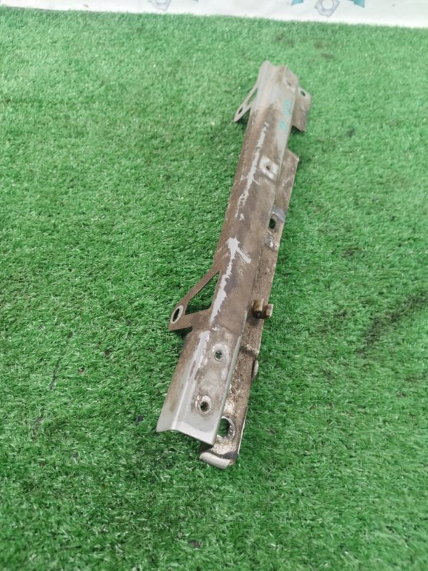 Кронштейн крыла Лада Гранта 2012 седан