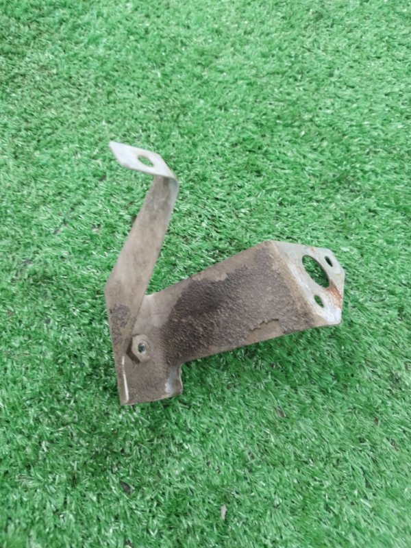 Кронштейн крыла Лада Гранта 2012 седан