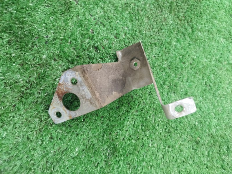 Кронштейн крыла Лада Гранта 2012 седан