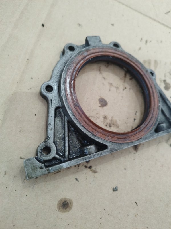 Крышка коленвала лада 2110 1998 2110