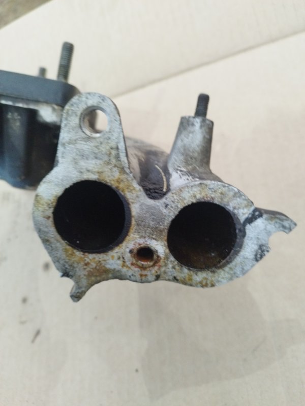 Коллектор впускной лада 21083 1996