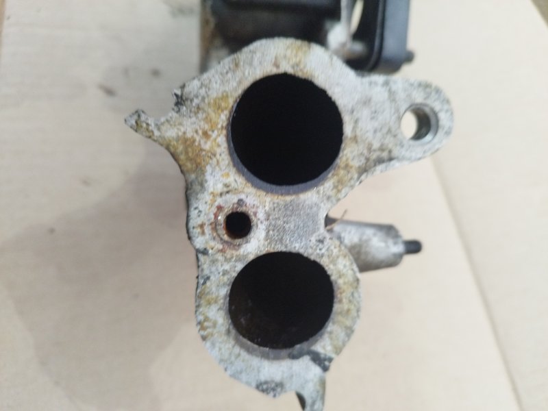 Коллектор впускной лада 21083 1996