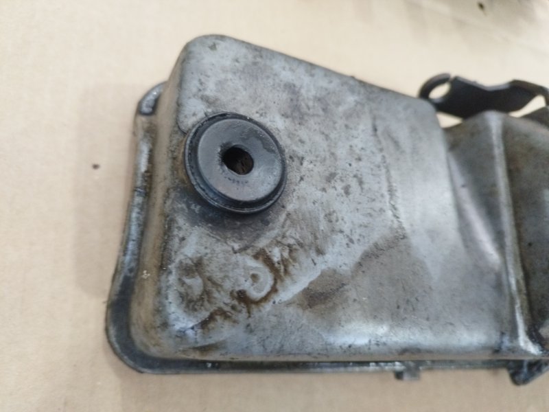 Крышка клапанная лада 21093 1994 2109