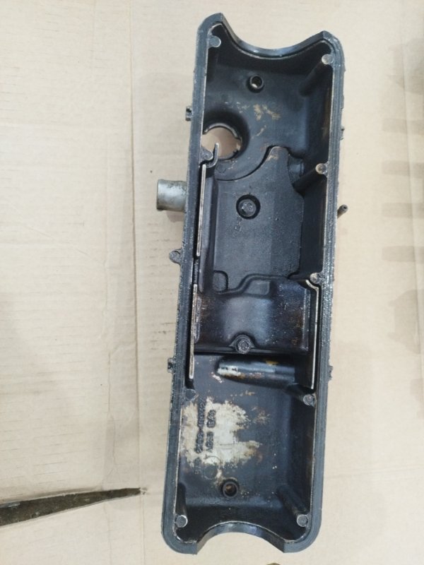 Крышка клапанная лада 21093 1994 2109