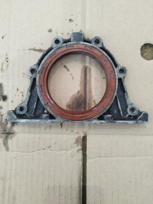 Крышка коленвала лада 21093 1994 2109