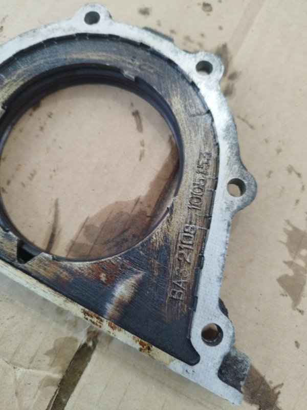 Крышка коленвала лада 21093 1994 2109