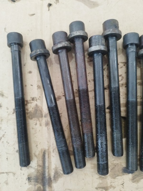 Болт головки блока цилиндров лада 21083 1996