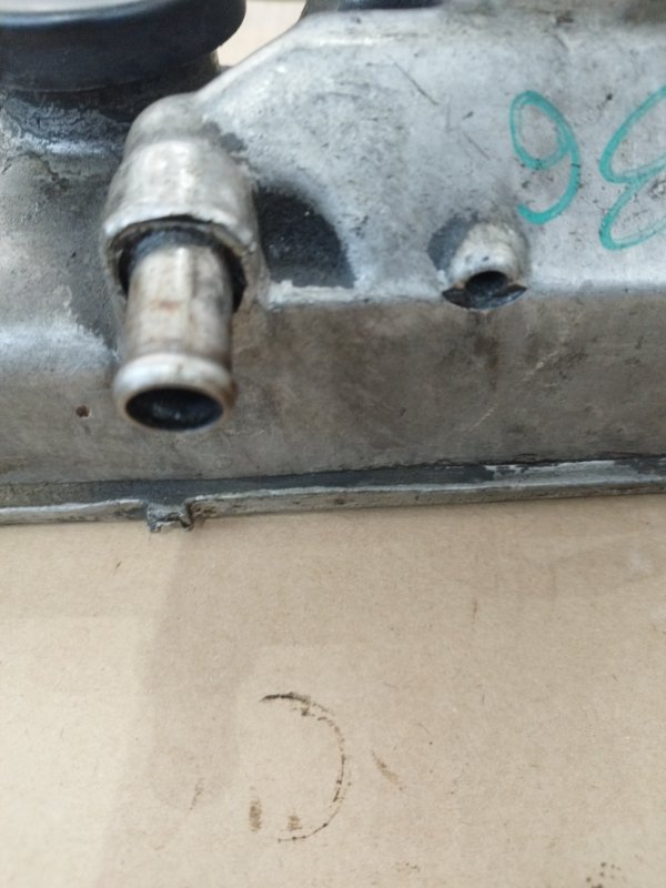 Крышка клапанная лада 21083 1996